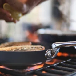 Joseph Joseph Space Saving Ceramic Nonstick Frying Pan With Folding Handle -Cookware Store GUEST 16c73550 1549 4b8e ba93 164072e119bd