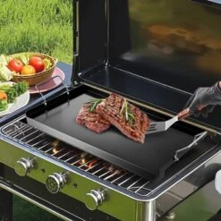 VEVOR Carbon Steel Griddle, 24x16 Inch Universal Flat Top Rectangular Plate, Gas Grill Griddle For BBQ Grill, Teppanyaki, Black