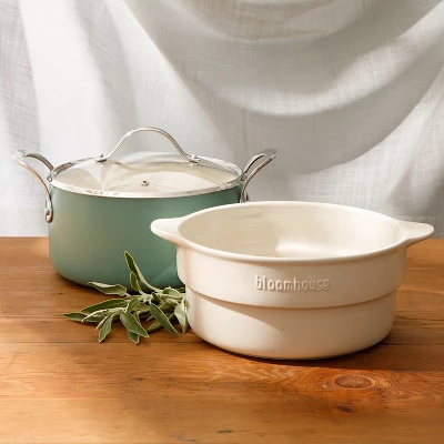 Bloomhouse 6-Quart Aluminum Enamel Dutch Oven W/ Non-Stick Non-Toxic Ceramic Interior And Ceramic Steamer Insert 4 Bloomhouse 6-Quart Aluminum Enamel Dutch Oven W/ Non-Stick Non-Toxic Ceramic Interior And Ceramic Steamer Insert - Image 2