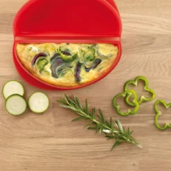 Lekue Microwave Omelet Cooker Red Silicone -Cookware Store GUEST d5211bd4 abc0 42c6 91d3 f115cc39583f
