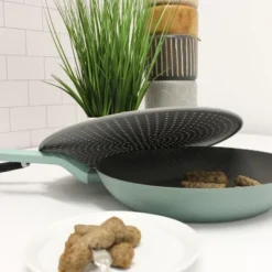 BergHOFF Studio 13" Silicone Splatter Screen -Cookware Store GUEST ddb352a4 1a8f 4347 8e7d 109a097e1a6d